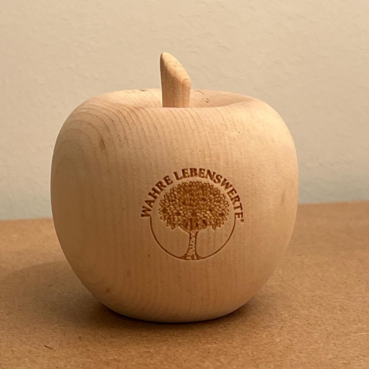 Pomme en pin pour la diffusion d'huile essentielle